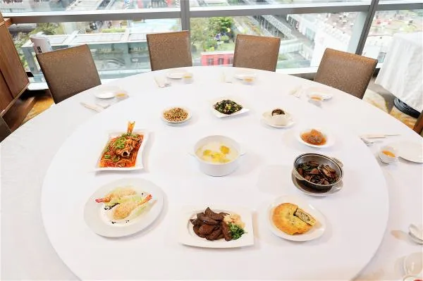 清粥小菜裡的台菜文化：從庶民餐桌躍上米其林指南
