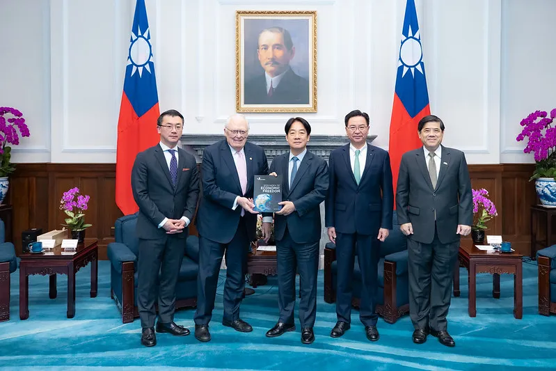 President Lai meets US Heritage Foundation founder Dr. Edwin Feulner