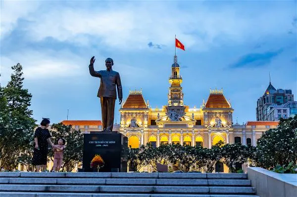 越來，越愛你：台越情緣細說從頭