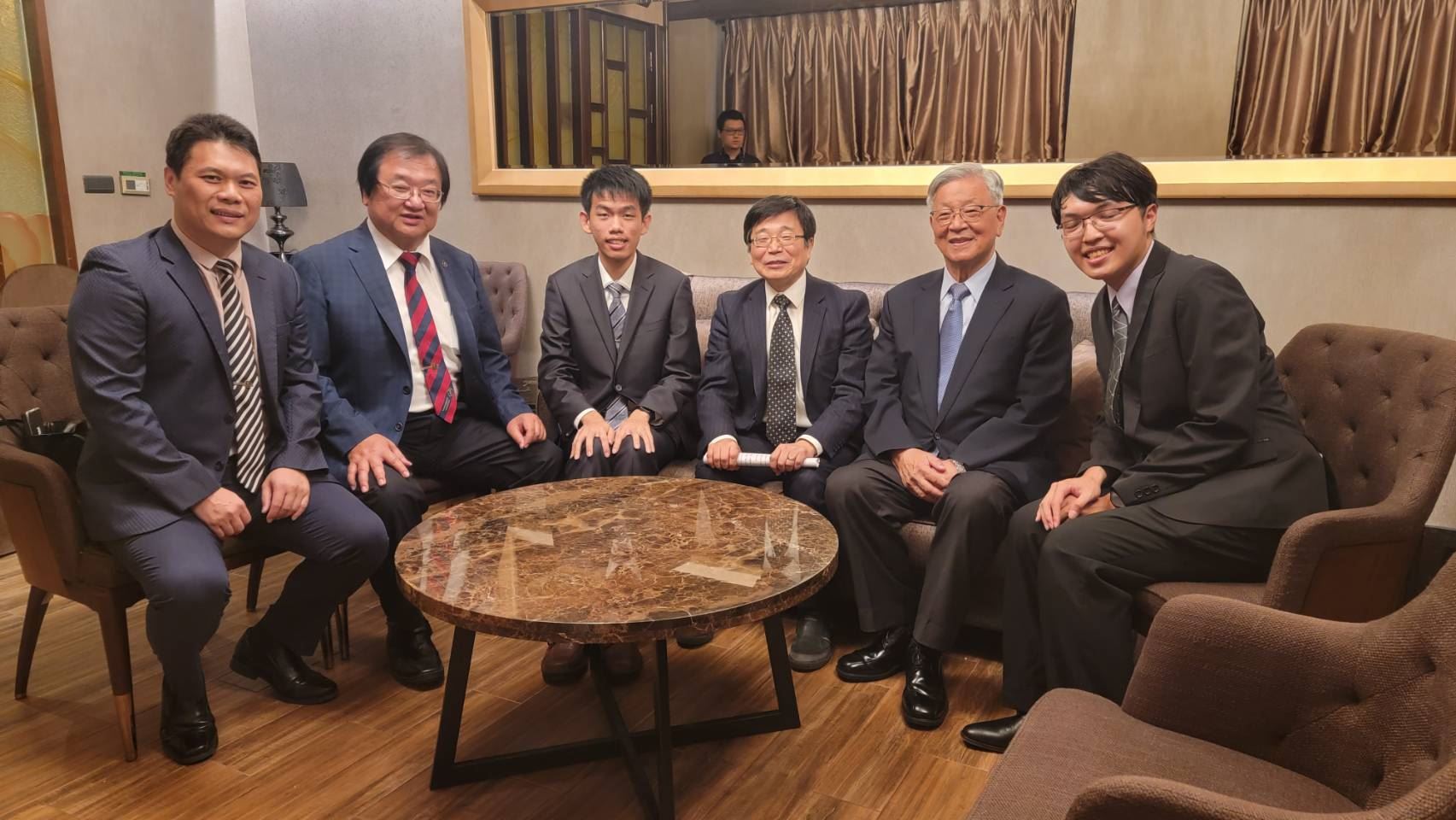 衛生福利部周次長志浩、邱立法委員泰源、吳無任所大使運東、中華民國醫師公會全國聯合會張秘書長必正等貴賓出席本次會議開幕式