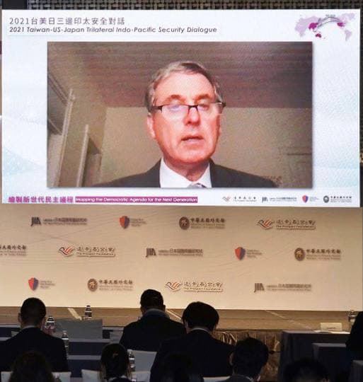 美國國務院民主、人權暨勞工局代理首席副助卿巴斯比發表開幕專題演講