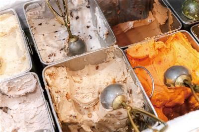 雪王冰淇淋以多元奇特的口味著稱。