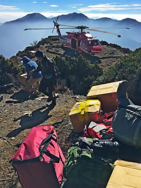 Supplies used to be carried up the mountain mainly by bearers on foot. Only in more recent years have helicopters been used to supply the weather station during snow season.
