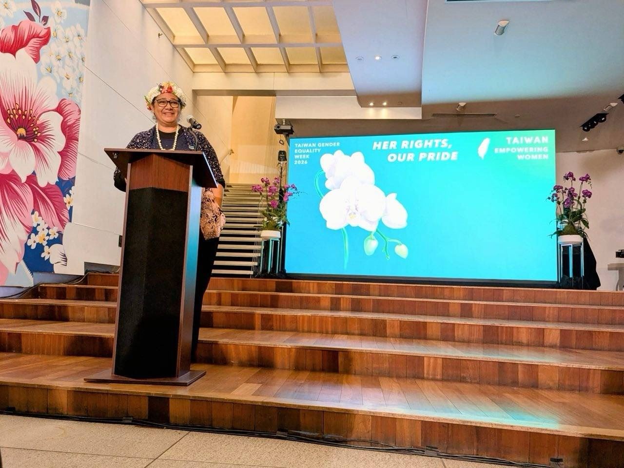 吐瓦魯國政府特使兼駐斐濟高專Eselealofa Apinelu致詞。