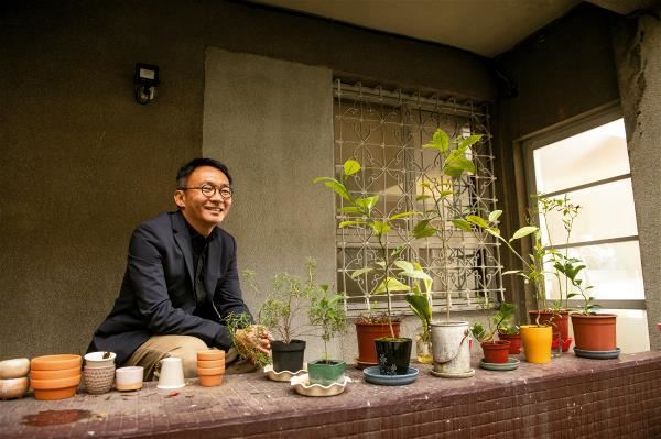 Fond of old Taipei, Ho often wanders the city’s back streets looking for inspiration.
