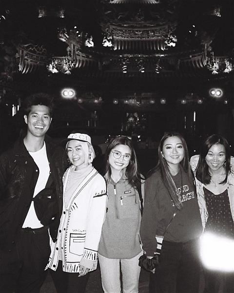 Abigail Hing Wen (right) toured Taipei with actors Ross Butler (left), Ashley Liao (center), and Chelsea Zhang (second right).