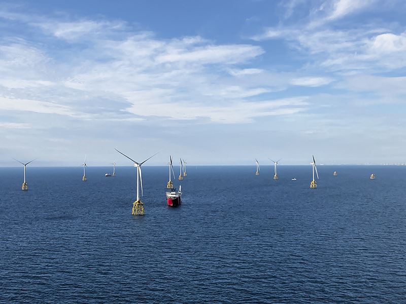 State-run utility provider Taiwan Power Co. operates a 21-turbine wind farm in waters off the cen-tral county of Changhua. (Photo courtesy of Office of Energy and Carbon Reduction)