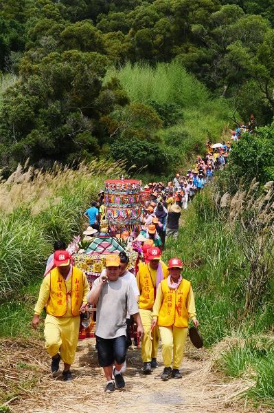 媽祖在轄境內遶境，賜福村莊百姓。