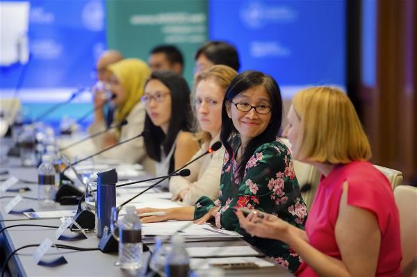 程淑芬經常出席國際的氣候變遷論壇，與各國投資人共同研討，要如何為地球永續盡一份心力。