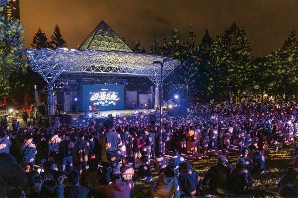The Nuit Blanche event held annually in Taipei is inspired by the all-night arts festival of the same name in Paris. (photo by Chin Hung-hao)