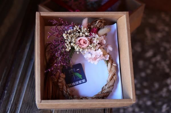 南雅社區可體驗月桃繩編織，親手製作別緻的保家索。