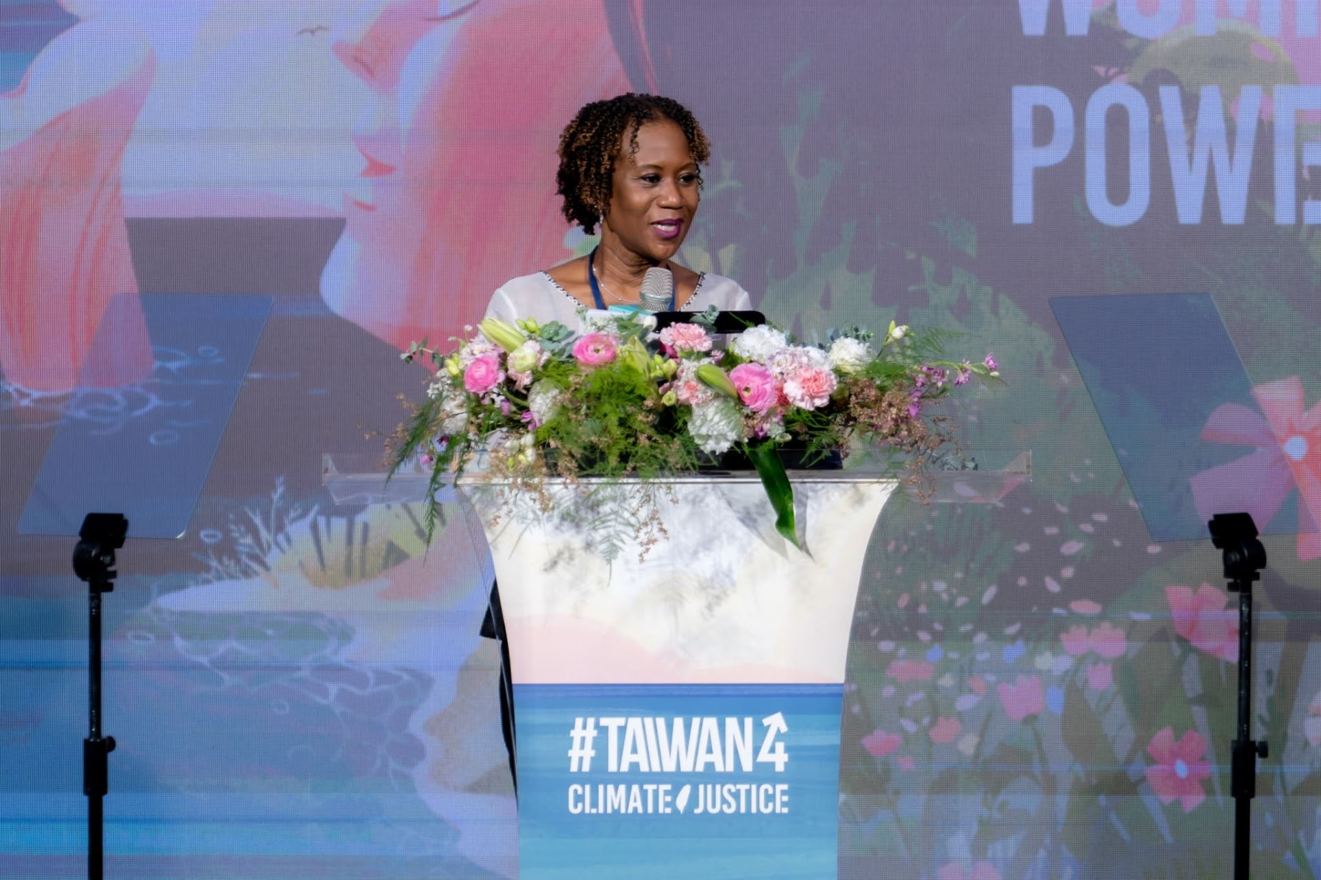 駐臺使節團團長哈菁絲大使致詞表示，落實性別平等才能推動經濟平等，促成永續發展。