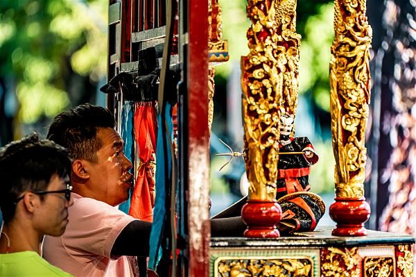 Taiwanese puppet shows are among the performances being presented in Paris. Taipei Puppet Theater deliberately incorporates a greater variety of movements to help foreign audiences understand the plot.