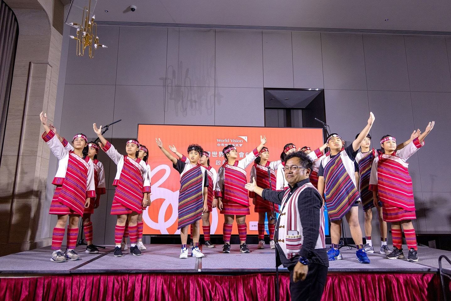 台灣世界展望會培力錦屏國小泰雅兒童合唱團，提升孩子自我文化的認同、建立孩子的自信心及勇氣等正面價值，讓每一個兒少獲得豐盛的生命。