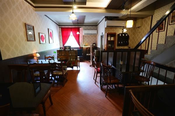「孵咖啡─孵珈琲洋館」二樓有濃厚的昭和風情。