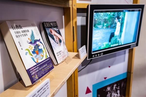 IP來源不只有文學小說，散文、非虛構類的著作，都具有改編潛力。（林旻萱攝）