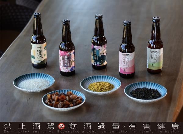 不只搭配中藥和醃漬金棗的「蘭城舊味」系列,吉姆老爹還有以米、茶葉等原料釀製的台灣味啤酒。
