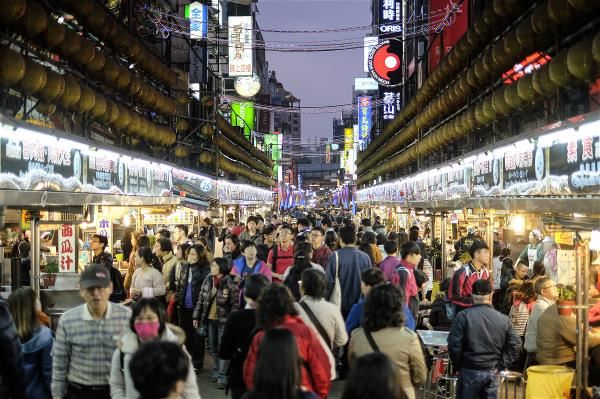 基隆夜市以美食小吃聞名，每攤各有特色，行前建議做好功課，才能大飽口福。