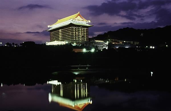 The Grand Hotel is the first five-star hotel in Taiwan. The Keelung River flows in front of it, while Mt. Jiantan sits behind it. (MOFA file photo)