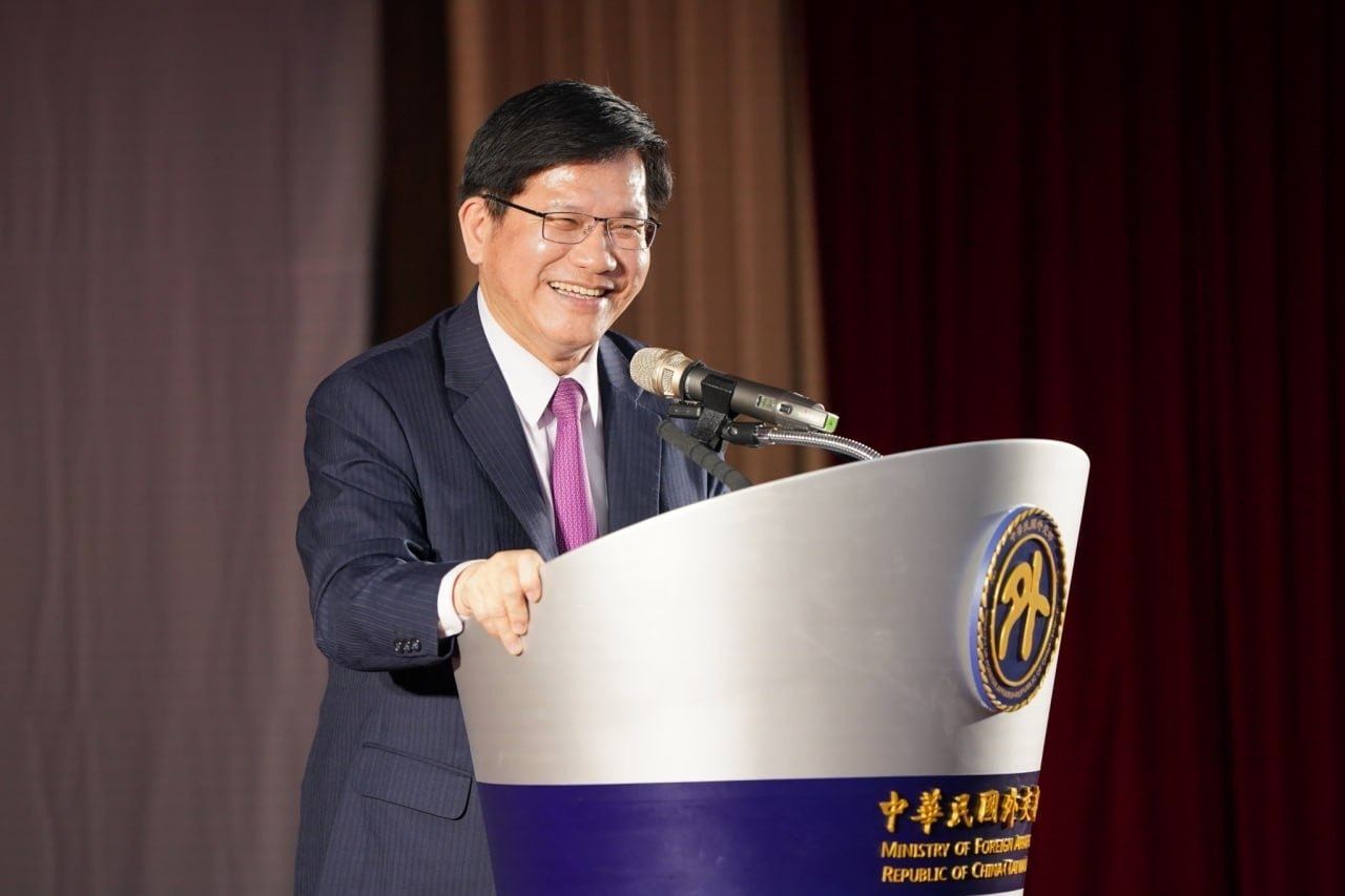 外交部長林佳龍致詞勉勵青年大使。