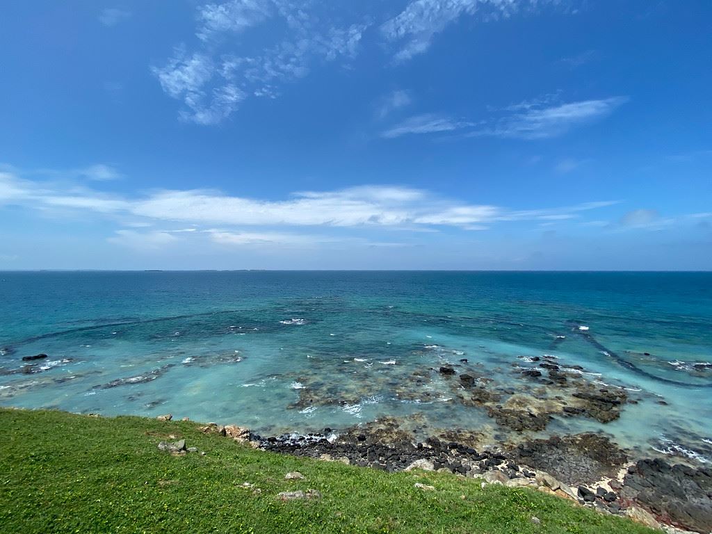 澎湖湛藍的海水令人屏息，在這片海洋懷抱中成長的青年，將繼續在世界各地用行動守護環境。資料照。李蘇竣攝