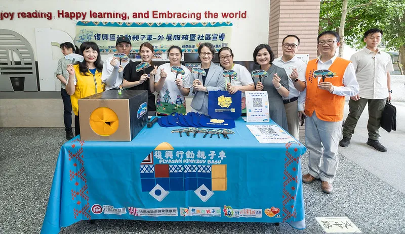 副總統參觀活動攤位