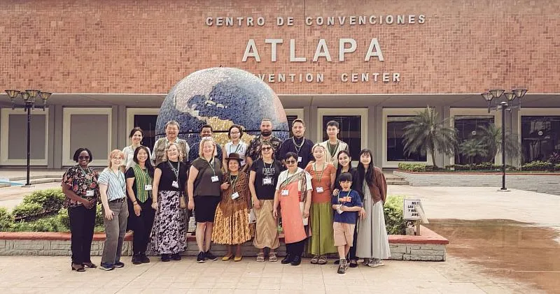 來自台灣的「小米方舟計畫」團隊於巴拿馬參加聯合國《生物多樣性公約》（CBD）第8(j)條及其他與原住民族與地方社群相關規定附屬機構第一次會議合影。（照片由「小米方舟」提供）