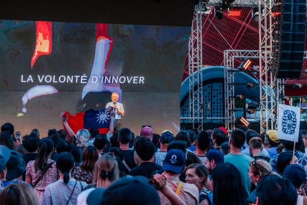 François Chihchung Wu, deputy foreign affairs minister and former Taiwan representative in France, says that the Cultural Olympiad in Paris provides a window on Taiwan as a country with a rich culture.