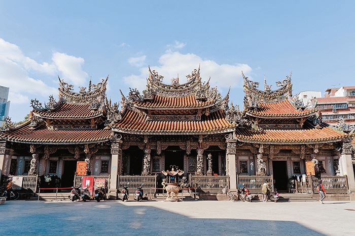 Sanxia’s Qingshui Zushi Temple was first built in 1767, with the most recent renovation in 1947 under Taiwan artist Li Mei-shu turning it into a showcase for the most renowned temple artisans from across the country. (Photo by Chin Hung-hao)