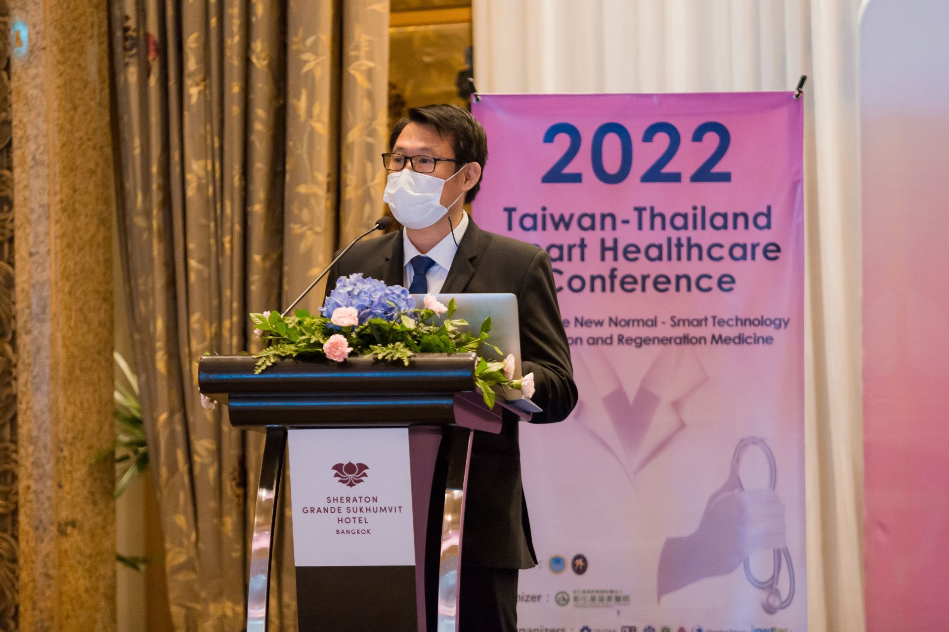 泰國公衛部資訊與通訊科技中心處長Dr. Anant出席「2022臺泰智慧醫療國際研討會」開幕致詞