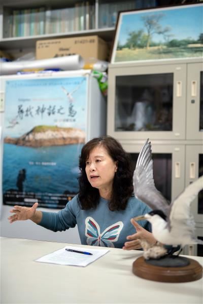 由台大森林系教授袁孝維所率領的研究團隊長年投入黑嘴端相關之研究。(林旻萱攝)