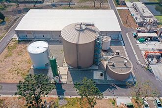 Green energy facilities like floating solar panel systems and biogas power plants are a key part of Pingtung’s renewable power expansion. (Courtesy of Pingtung County Government)