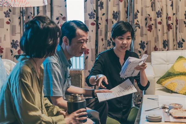 來自馬來西亞的導演梁秀紅（右1），以《前世情人的情人》為台灣通過同婚專法留下時代印記。（梁秀紅提供）