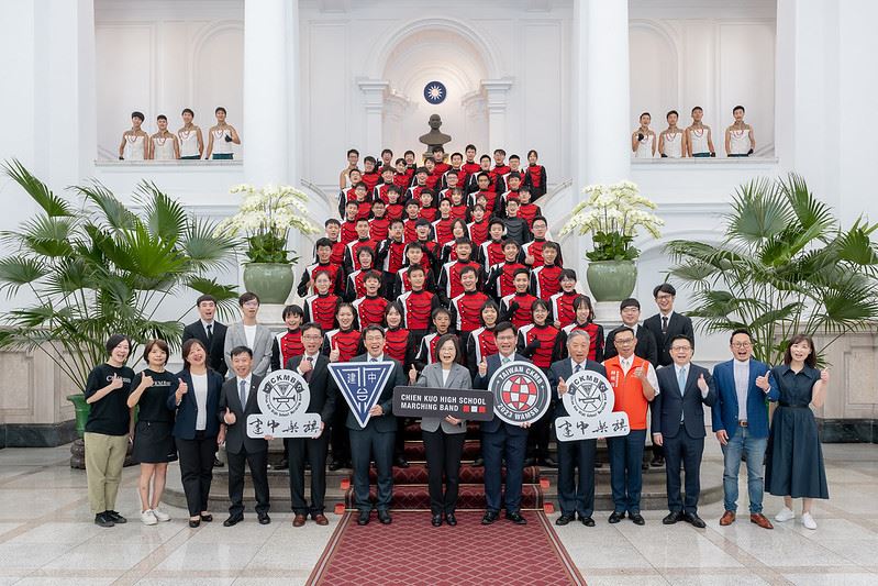 總統接見建中樂旗隊赴美國WAMSB世界盃行進樂隊大賽同學暨授旗儀式