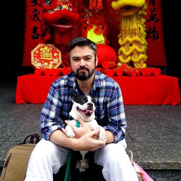 把台灣當做第二故鄉的Tom Parker,畫中有許多他對台灣生活獨特的觀察。(Tom Parker提供)