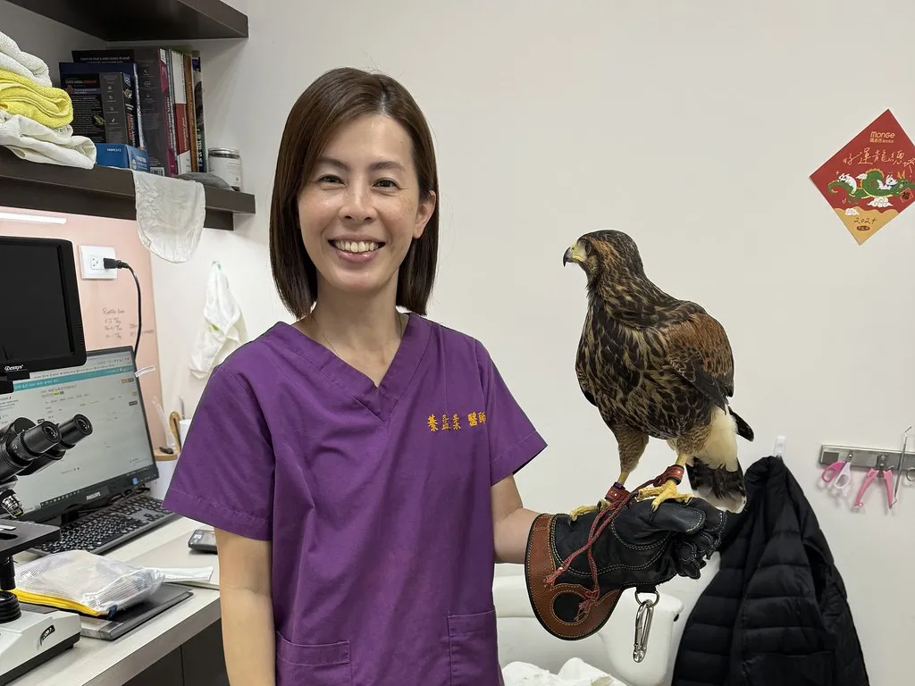 綦孟柔選擇做的，不是更快地奔跑，而是把急診室留在野生動物身邊，讓時間、距離與人力，不再那麼輕易決定一條生命的去向。圖片來源：綦孟柔 提供