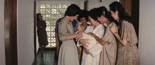 李美彌1980年的作品《未婚媽媽》，建構了全然以女性為核心的非典型家庭模式，即使現代來看，仍十分前衛。