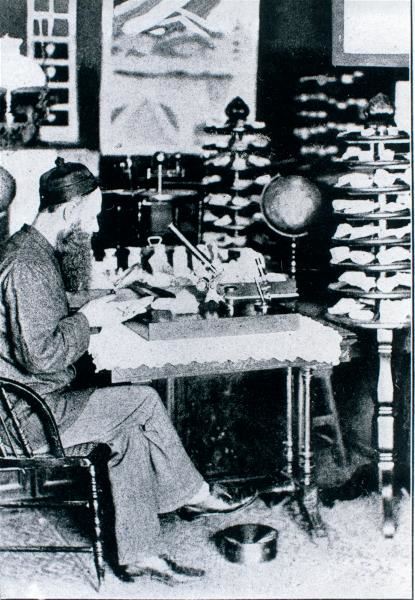 馬偕故居裡曾有一間小型博物館，收藏他在台灣各種的收集，如今這些藏品多典藏在加拿大多倫多皇家安大略博物館。