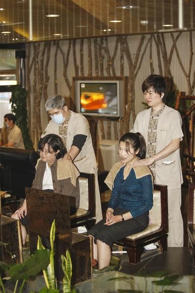按摩也是養生產業的一環。(外交部資料)