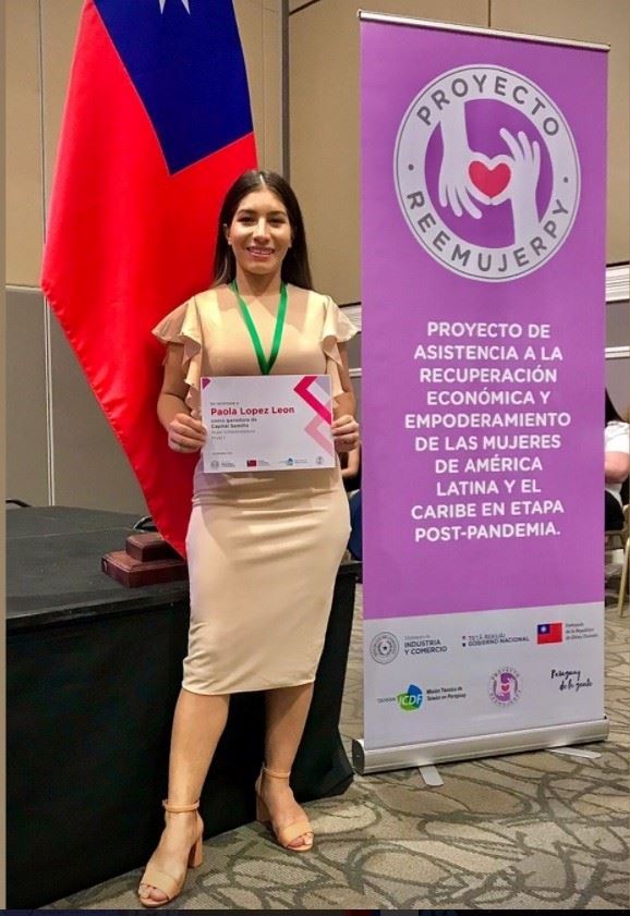 國合會所推動的「婦女經濟賦權計畫」與巴拉圭政府合作創設8個「創業育成中心」，讓懷抱創業理想的婦女企業家就近獲得企業經營諮詢服務，並透過提供「種子基金」補助，輔導婦女微小中型企業優化營運效能及提升營業收益。