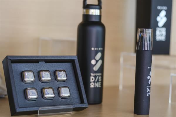「電幻1號所」獨家打造的商品與教具,質感好、創意足,頗受青睞。