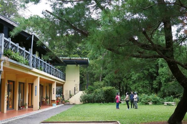 「大山北月」運用各式在地食材製作料理，近期還推出「柑橘風味輪」，讓大家認識大山背的多種柑橘。