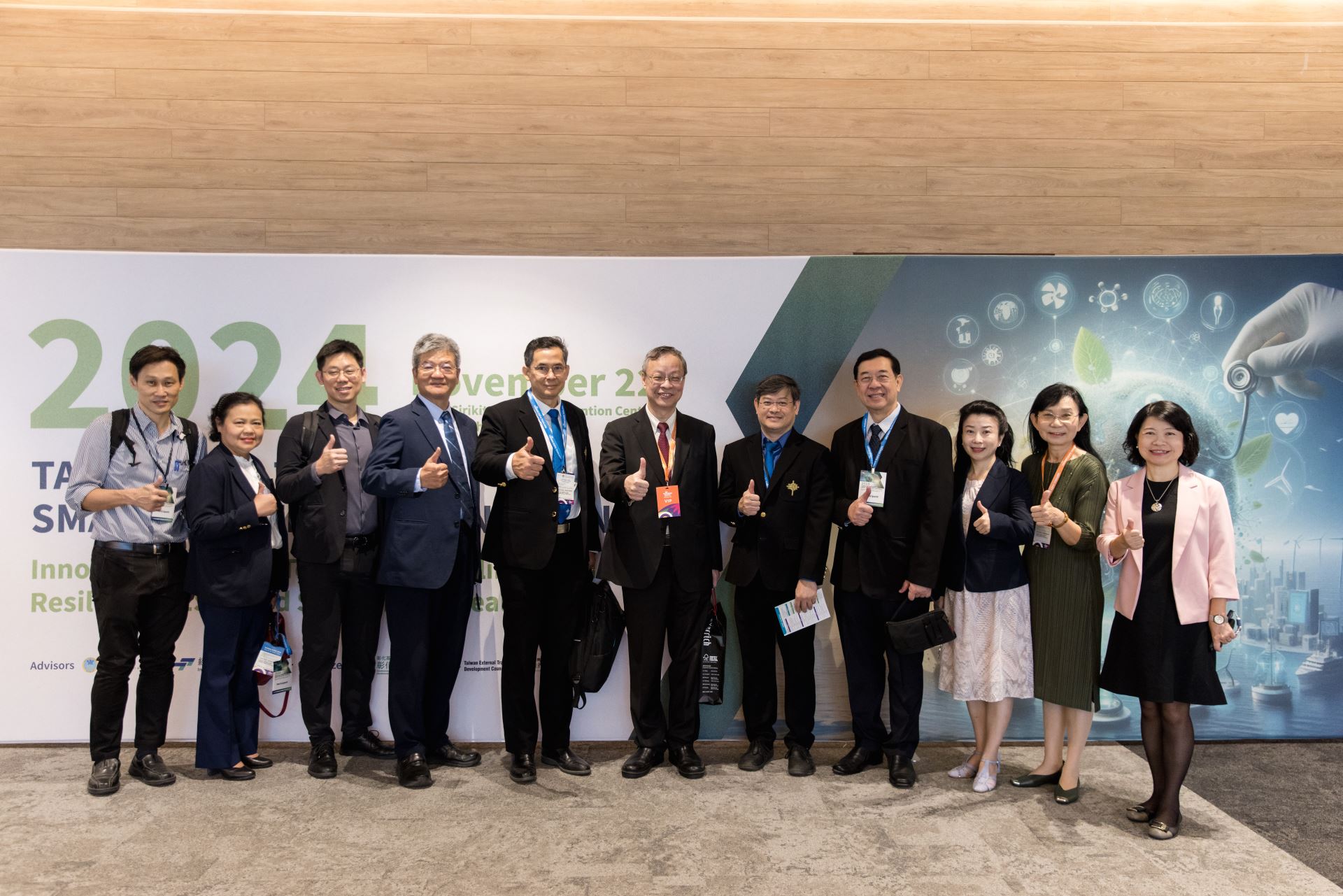 Group photo with Bangkok Christian Hospital guests