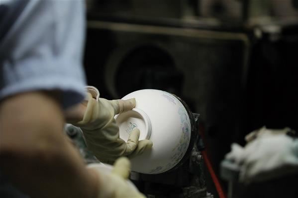 用製造工藝品的心態,讓日常用品也能賞心悅目。
