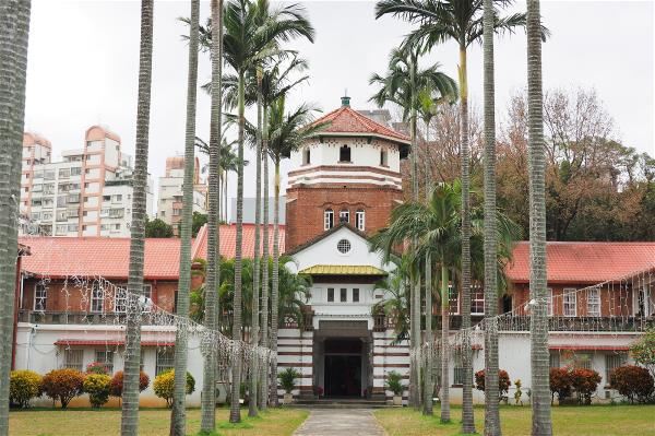 馬偕之子偕叡廉創設的淡江中學，其八角塔校舍培育了無數台籍菁英。（林格立攝）