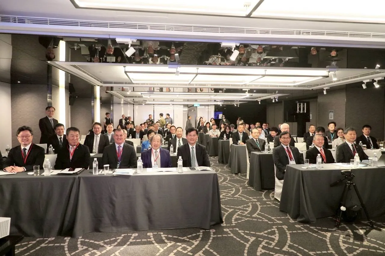 外交部長林佳龍出席「『民主之盾』：第一島鏈全社會韌性合作國際論壇」開幕典禮。