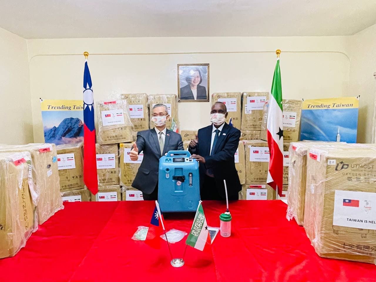 Taiwan Representative Office in the Republic of Somaliland represents the Taiwan Government to donate Taiwanese-made oxygen generators to the Ministry of Health Development of the Republic of Somaliland