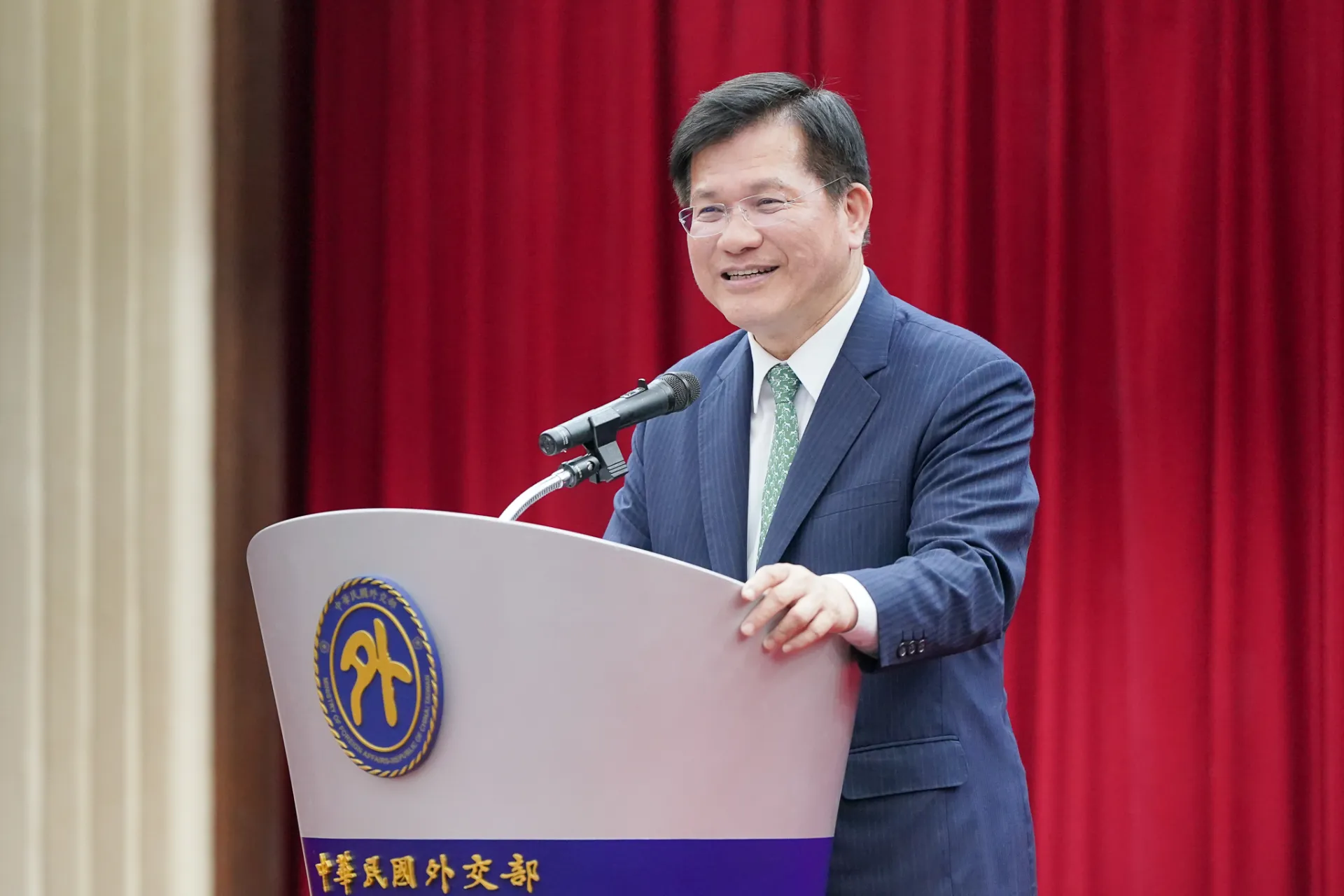 外交部長林佳龍受邀在「臺灣國際青年大使協會」成立大會致詞。