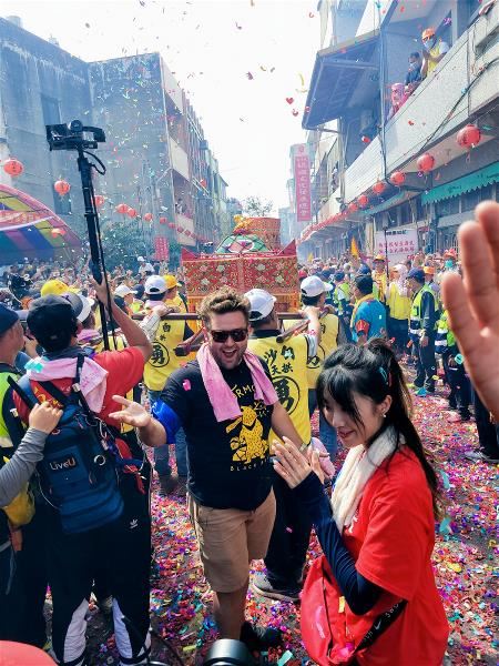 老外瘋媽祖：體驗遶境的熱情與無私