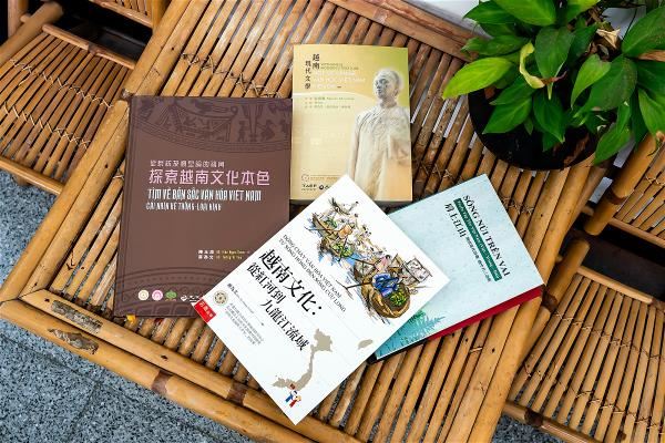 在蔣為文的積極媒合與促成之下，台灣坊間出版多本越南主題專書。